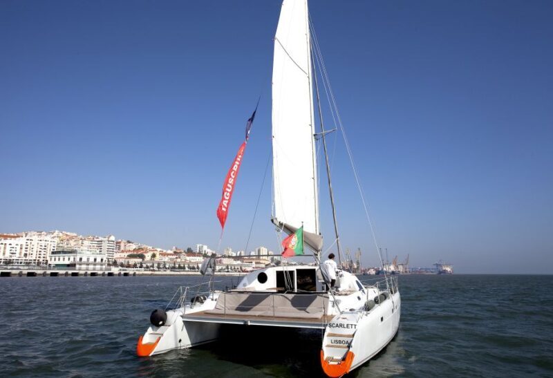 Lisbon 1H Private Tour by SAILBOAT / SAIL or POWER CATAMARAN - An In-Depth Look at the Lisbon Private Yacht Tour