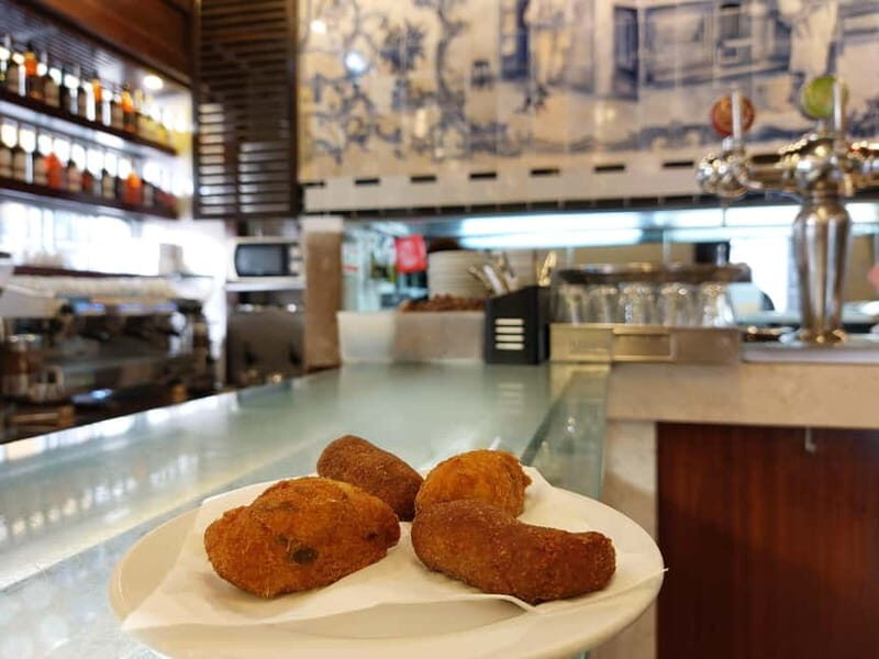 Lisbon: 2.5-hour city tour with 4 local tastings - The Sum Up