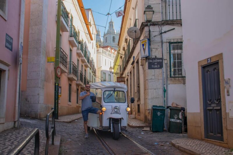 Lisbon: 2h or 4h Private TukTuk Tour with a True Local Guide - The Experience and Guides