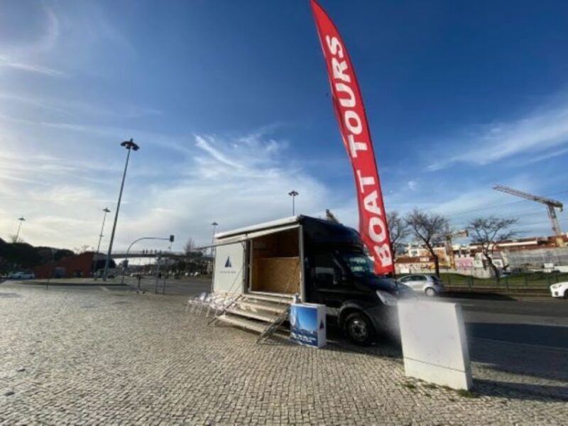 Lisbon 2H Private Tour by SAILBOAT / SAIL or POWER CATAMARAN - Comfort, Convenience, and Extras