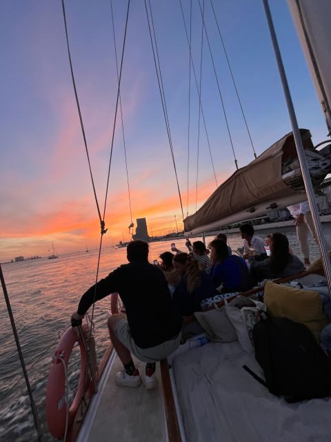 Lisbon: 2H Sunset Boat Cruise Tour with Drinks - Practical Tips for Your Sunset Cruise