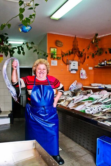Lisbon: Alfama and São Jorge Castle Quarters Walking Tour - Exploring Lisbon’s Old Quarters: Alfama and São Jorge Castle Walking Tour