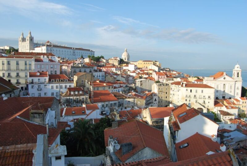 Lisbon: Alfama and São Jorge Castle Quarters Walking Tour - Authentic Experiences: What Travelers Say