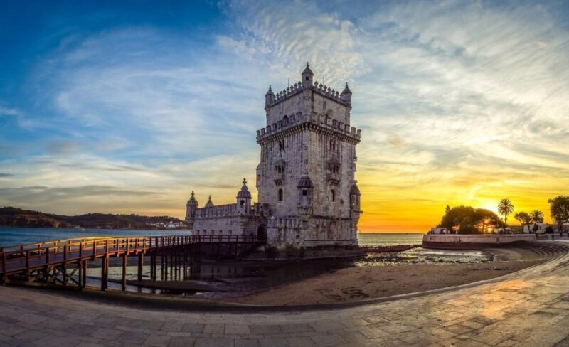 Lisbon and Obidos private day trip from Porto - The Sum Up