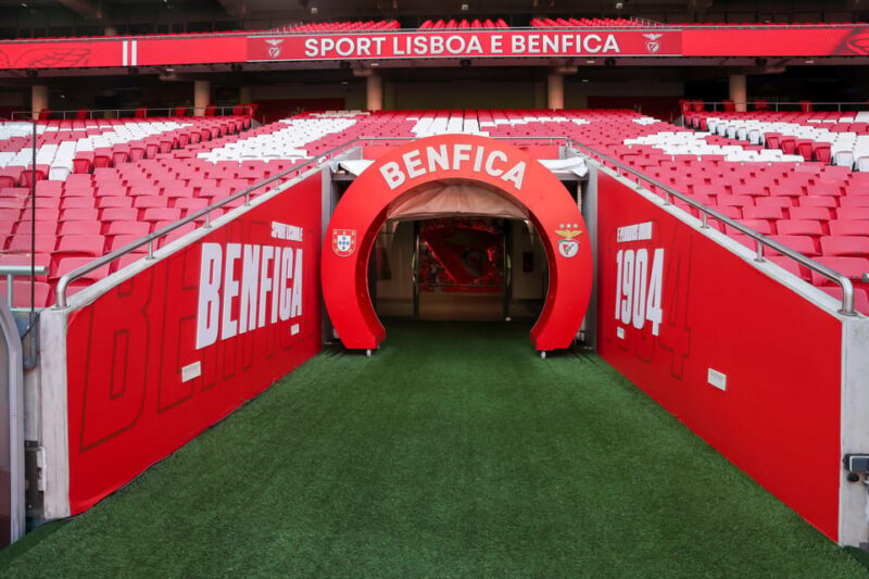 Lisbon: Benfica Luz Stadium Tour with Souvenir Scarf - Key Points