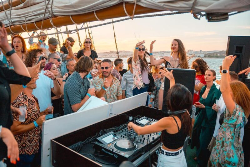 Lisbon Boat Party - Live DJ & Afterparty with VIP Club entry - An In-Depth Look at the Lisbon Boat Party Experience