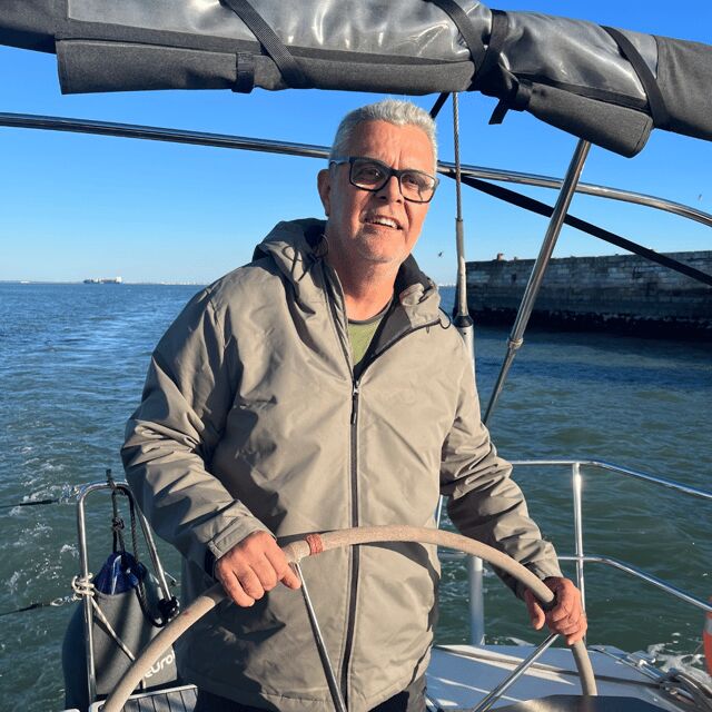 Lisbon: Boat Tour Cruise Vintage or Lux Sailboat w/ Drinks - Practical Details and Tips