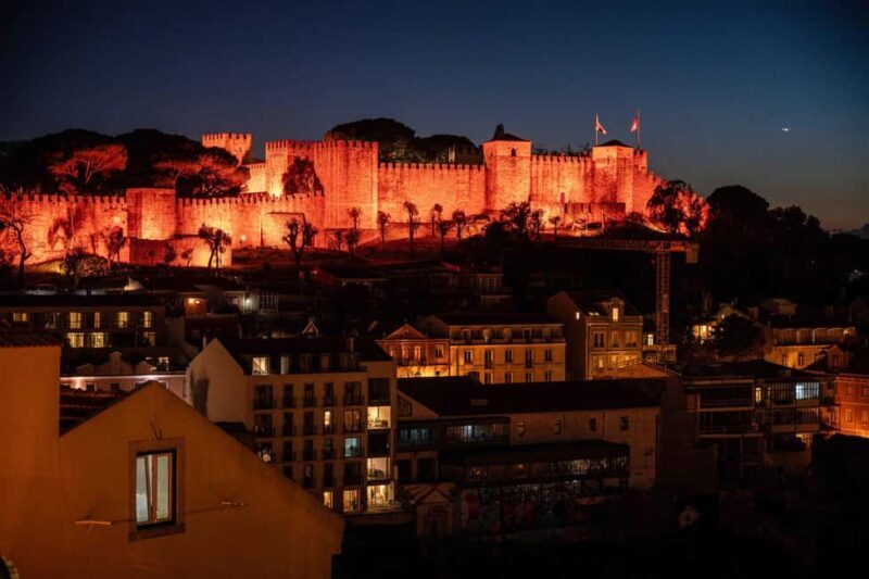 Lisbon by Night: Golden and Blue Hour Photography Walk - Who Should Consider This Tour?