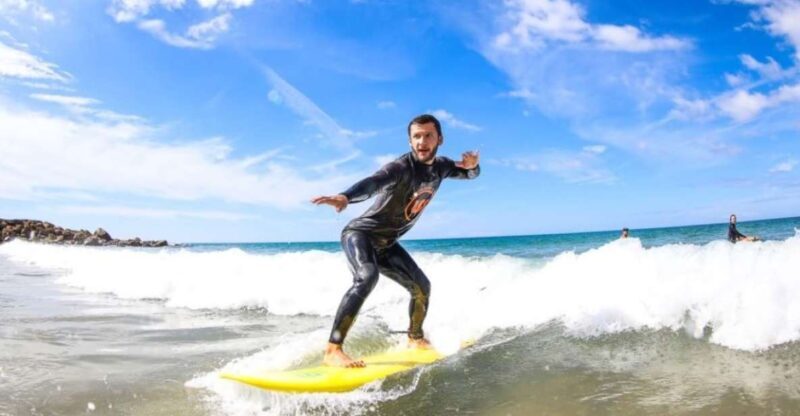 Lisbon: Capafórnia Surf Experience - Key Points