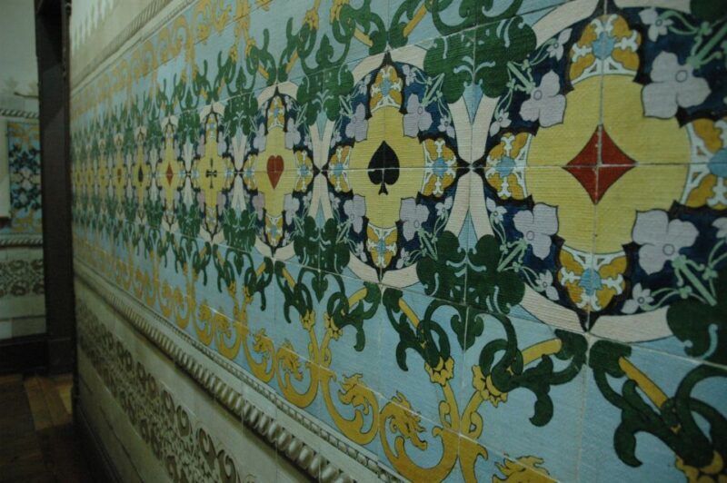 Lisbon: City of Spies Guided Walking Tour - Key Points