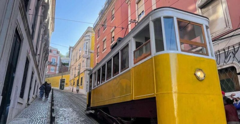 Lisbon: City Tour Alfama, New Town and Belém - Key Points