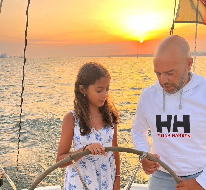 Lisbon: Day and Sunset Tour on the Tagus River - The Guides and Atmosphere