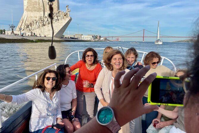 Lisbon Daytime & Sunset Tradicional Boat Tour Sightseeing Cruise - Insights from Reviews