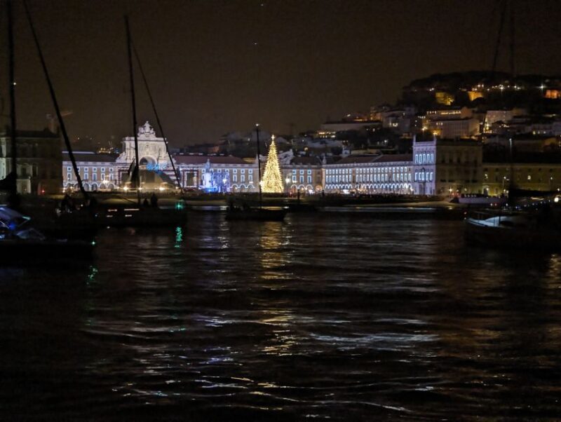 Lisbon: Dazzling New Year's Private Boat Tour (2h) - FAQs
