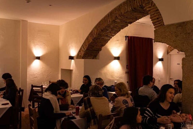 Lisbon: Dinner with Rising Stars of Fado at Canto do Poeta - An In-Depth Look at the Experience
