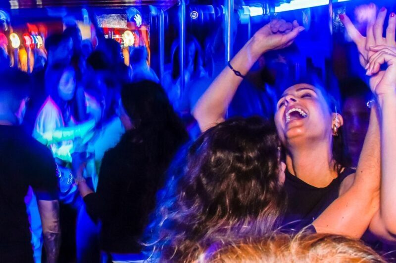 Lisbon: Disco Night Cruise with DJ and Open Bar - Detailed Review