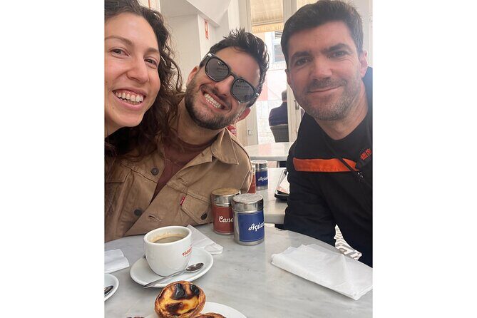Lisbon Essentials 3h Tour: See, Taste and Learn with a Local - A Deep Dive into the Lisbon Essentials Tour