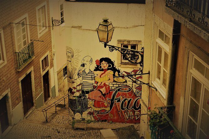 Lisbon Fado Experience: Walking Tour, Dinner and Live Music Show - The Scenic Stop at Miradouro de Santa Luzia