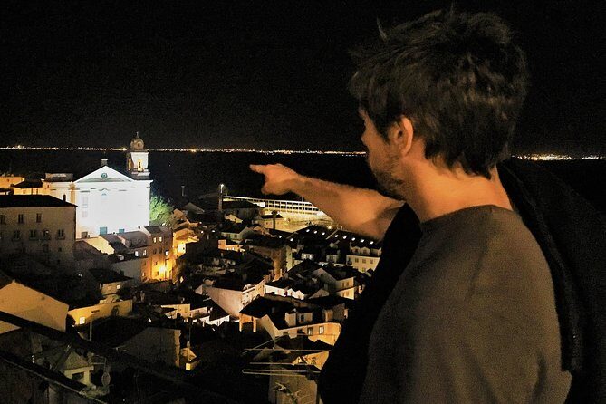 Lisbon Fado Experience: Walking Tour, Dinner and Live Music Show - Authenticity and the Guides