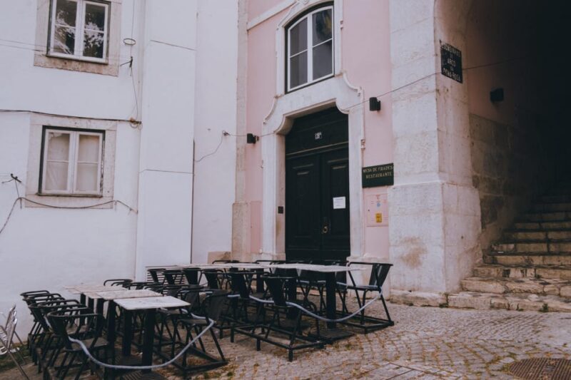 Lisbon: Fado Night with Dinner in a Typical Fado House - The Venue: A Step Back in Time