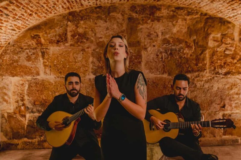 Lisbon: Fado Show and Wine inside Medieval Walls - Key Points