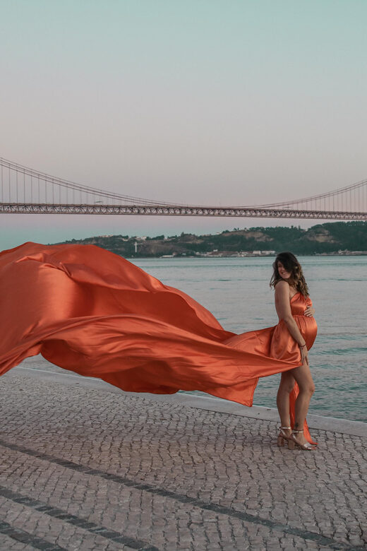 Lisbon: Flying Dress & Fashion Photoshoot at iconic places - An In-Depth Look at the Experience