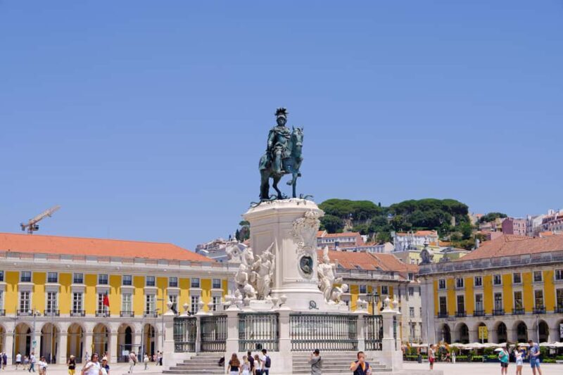 Lisbon Full Day Experience on comfortable minivan - Who Will Love This Experience?