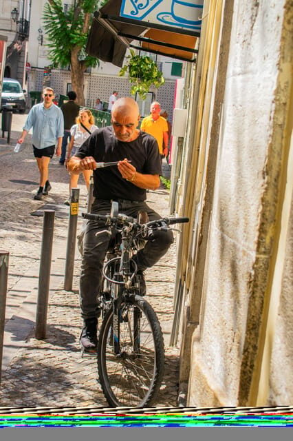 Lisbon: Full-Day Guided Tour with Alfama and Baixa Districts - Starting Point and Transportation