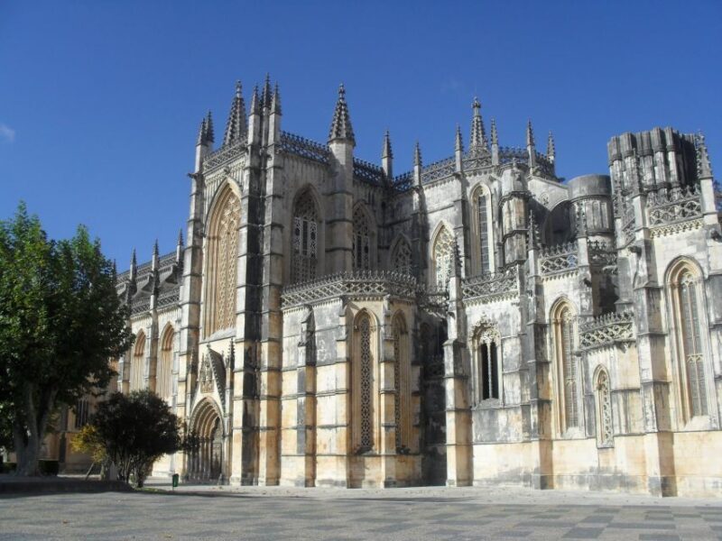 Lisbon: Full-Day Tour of Fátima, Batalha, Nazaré, and Óbidos - What Makes This Tour a Good Deal?