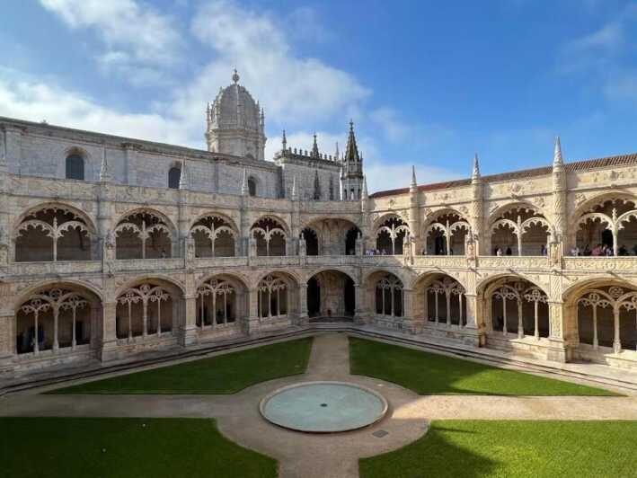 Lisbon: Guided tour of Belem - Key Points
