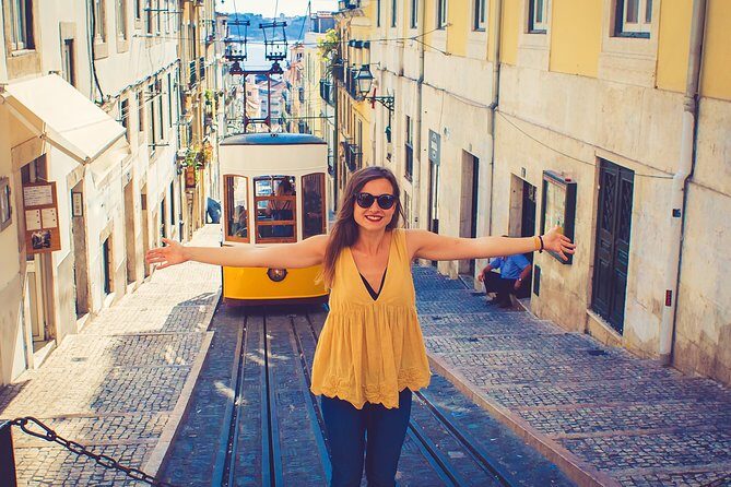 Lisbon Highlights for Newcomers Private Tour - Key Points