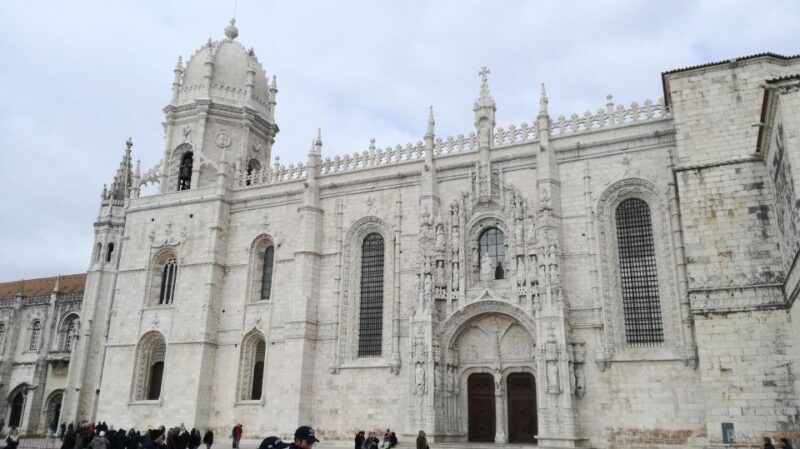 Lisbon: Jerónimos Monastery Guided Tour with Entry Ticket - Key Points