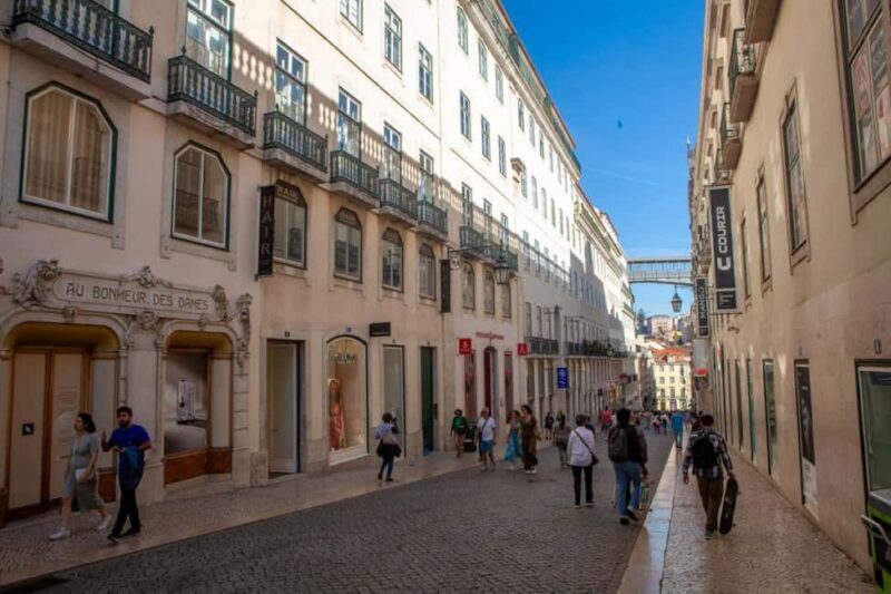 Lisbon Kaleidoscope : Electric Tuk Tuk | Professional Guide - Key Points