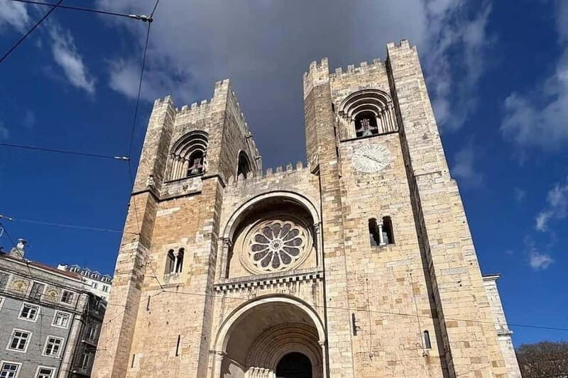 Lisbon: Live Fado Show in Historic Alfama with Port Wine - Frequently Asked Questions