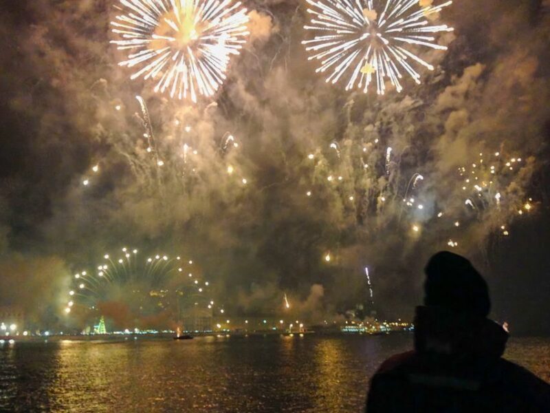 Lisbon: New Years Eve Fireworks Tagus River Sailing Cruise - Key Points