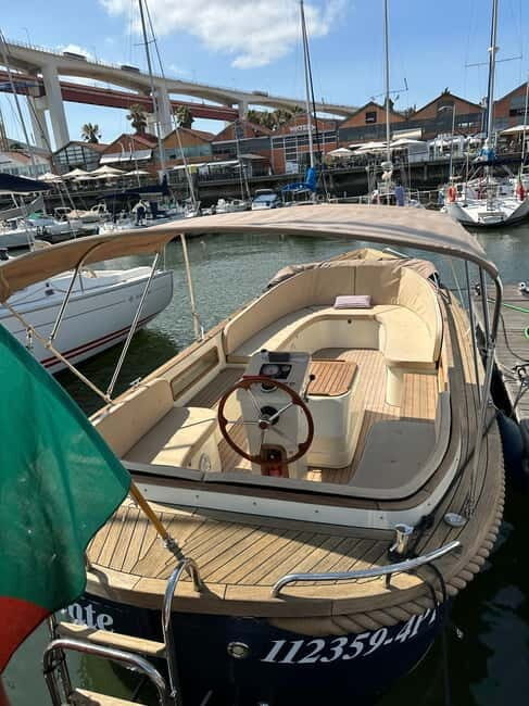 Lisbon: New Year's Eve Private Boat with Open Bar - Highlights & Practical Details