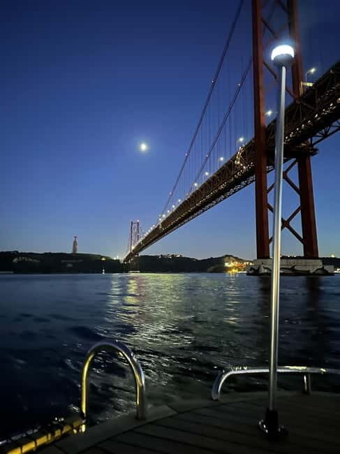 Lisbon: New Year's Eve Private Boat with Open Bar - Why This Experience Stands Out