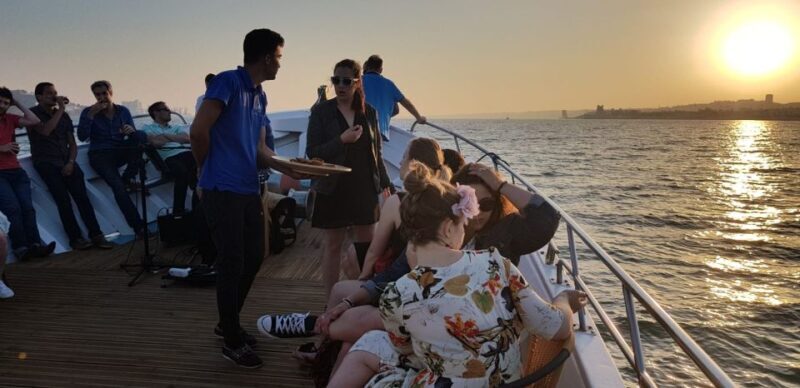 Lisbon: New Year's Eve Tagus River Cruise with Open Bar - Who Should Book This Experience?