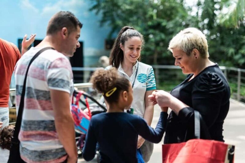 Lisbon: Oceanário de Lisboa Guided Tour & Behind the Scenes - Navigating the Itinerary