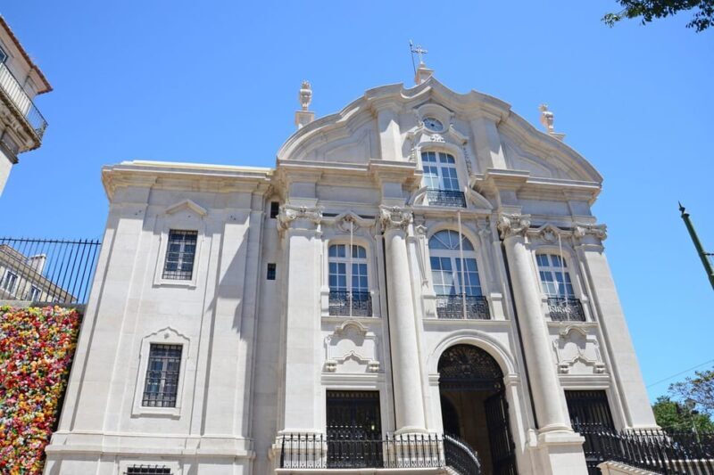 Lisbon Old Town Alfama Baixa Highlights Private Walking Tour - Who Should Consider This Tour?