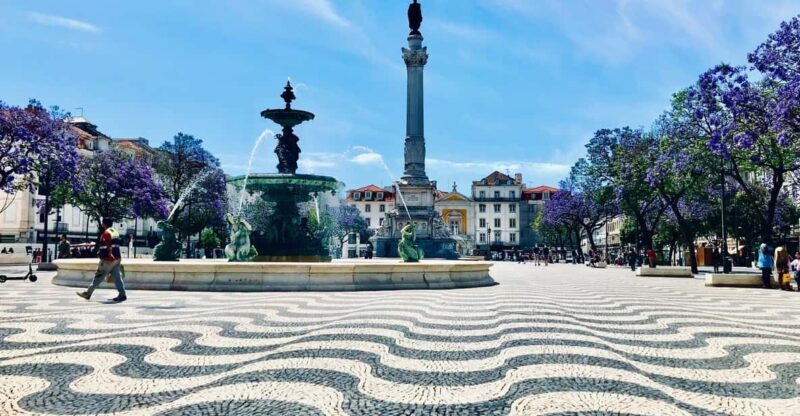 Lisbon: Old Town and Chiado Vintage Car Tour - Key Points