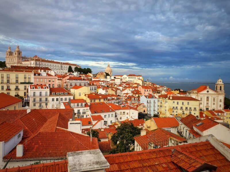 Lisbon: Old Town Tuk Tuk Tour - Key Points
