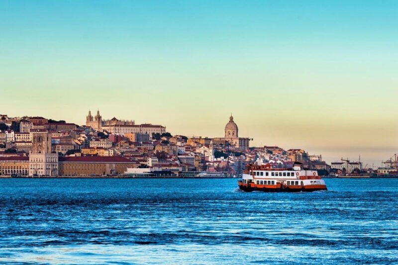 Lisbon: Old Town Walking Tour with River Cruise Tickets - Key Points