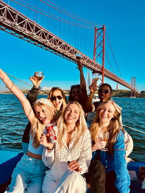 Lisbon On a Sailboat - Cultural Facts and Sailing Experience - An In-Depth Look at the Lisbon Sailing Tour