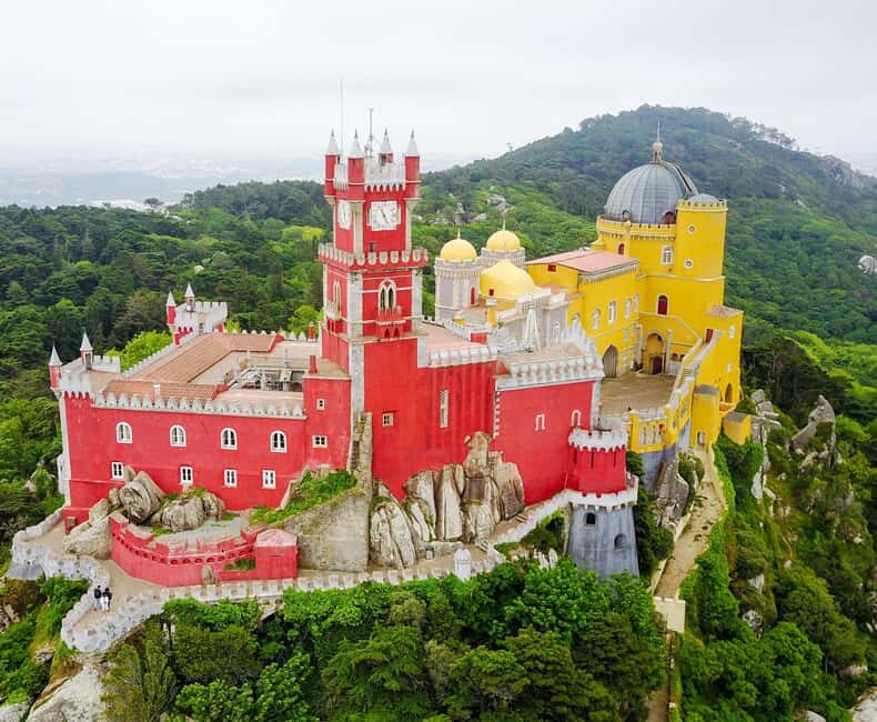 Lisbon: Pena Palace, Sintra Palaces, Roca Cape & Cascais - Exploring Sintra’s Old Town and Palaces