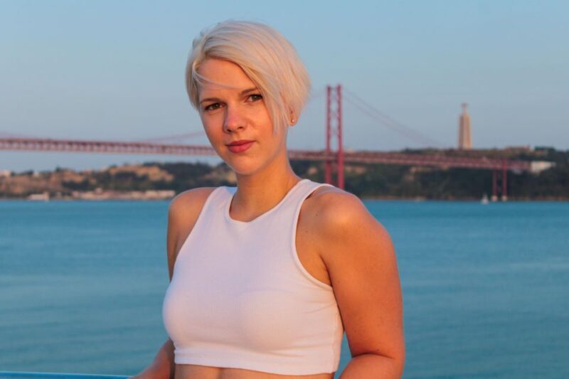 Lisbon: Photoshoot at Belém Tower and Jerónimos Monastery - Who will love this experience?