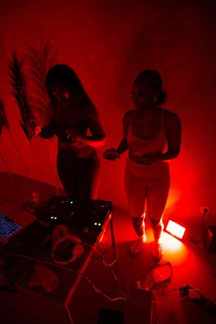 Lisbon: Private Bachelorette Dance & Glitter Party - Who This Is Best For