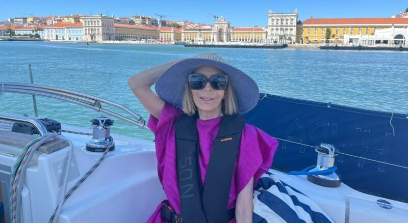 Lisbon: Private Boutique Boat Tour  Sail in Style - FAQ