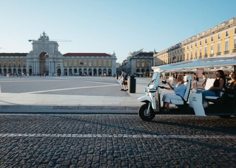 Lisbon: Private Christmas Lights Tour by Eco Tuk Tuk - Why Choose the Lisbon Christmas Lights Tuk Tuk Tour?