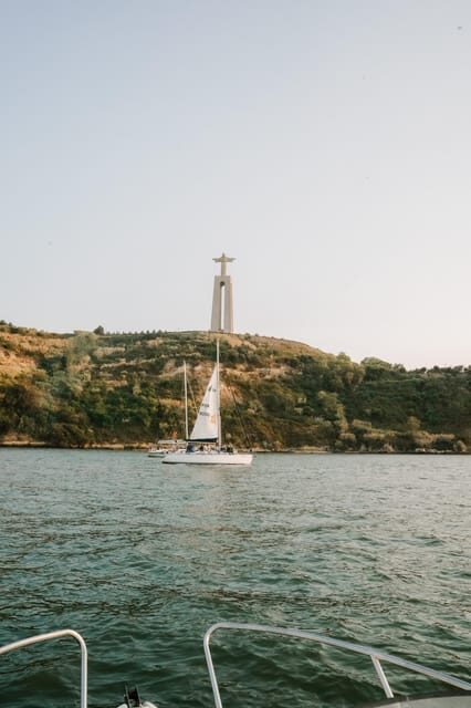 Lisbon PRIVATE Cruise - Fun, Friends and Unique Moments - Who Is This Experience Best For?